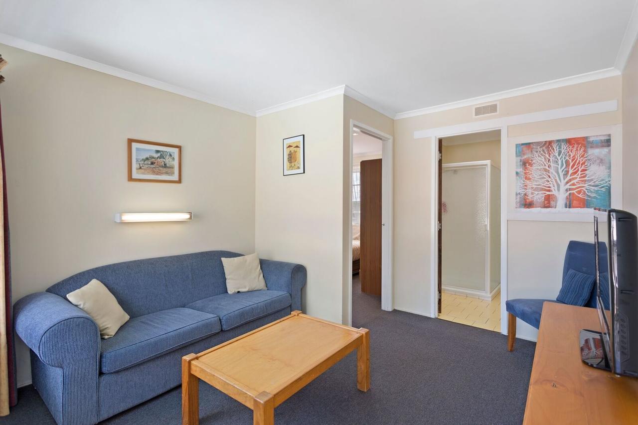 Clifford Park Motor Inn Toowoomba Exterior photo